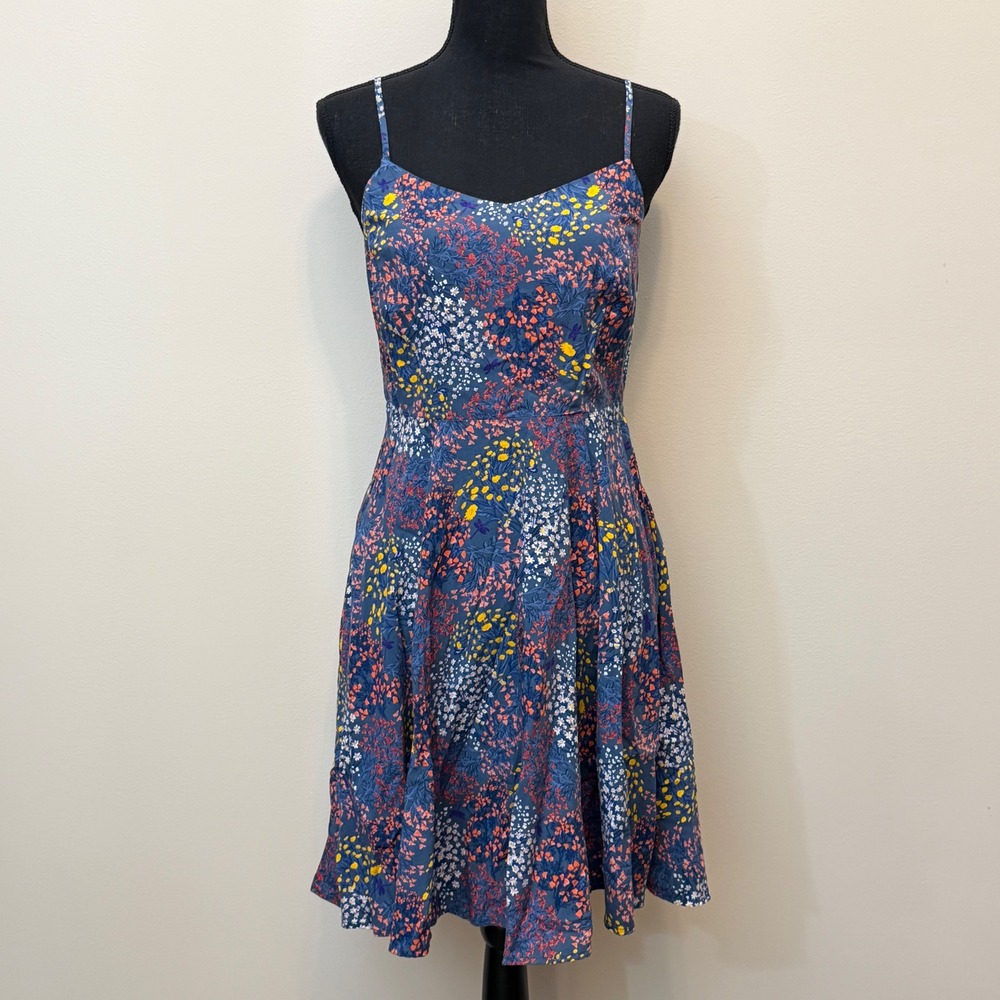 Old Navy Womens M Blue Ditsy Floral Fit Flare Dress Smocked Back Sundress Resort